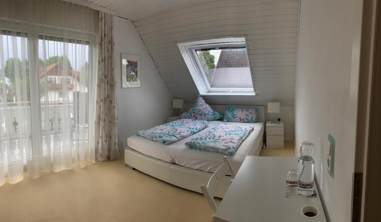 Schöne Zimmer im Zentrum Leben Offenburg Exterior foto